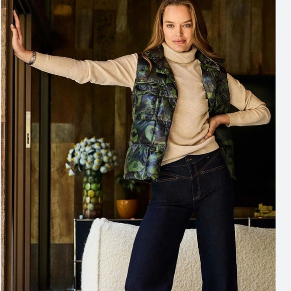 Rare! Anatomie Women's Quilted Print Puffer Lightweight Full Zip Vest - Picture 9 of 9